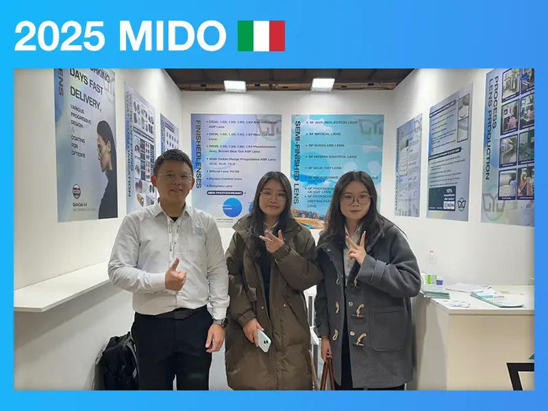 A group photo of our sales representatives and sales managers at the MIDO Eyeware exhibition.