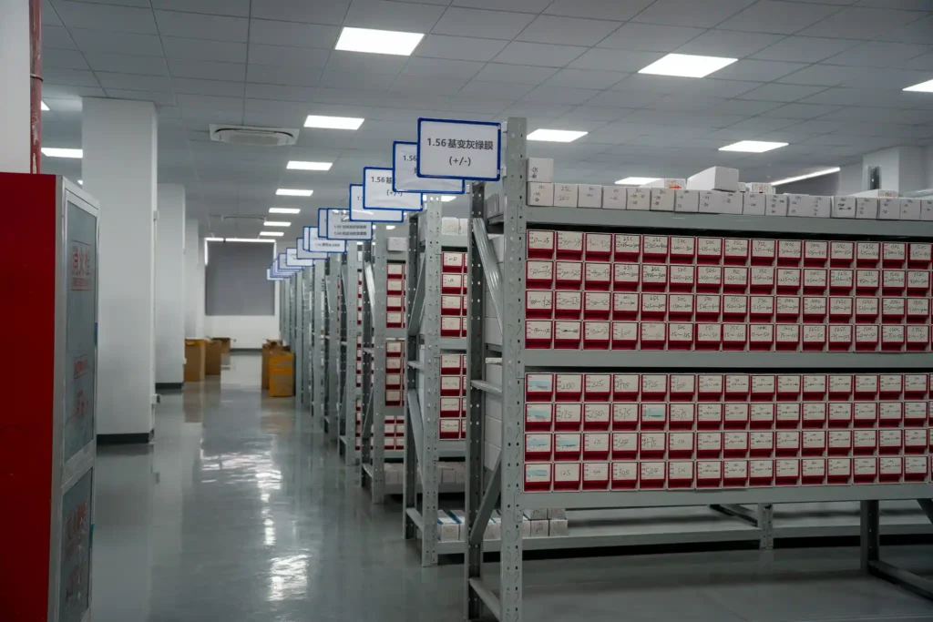 stock lens in warehousing